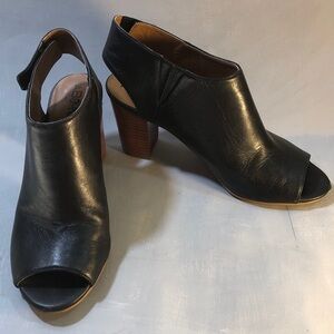 Abound Women’s Black Leather Peep-Toe Heeled Bootie, Size 9 Medium